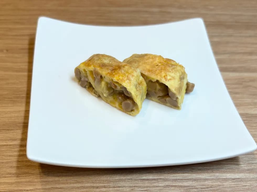 納豆とチーズの卵焼き