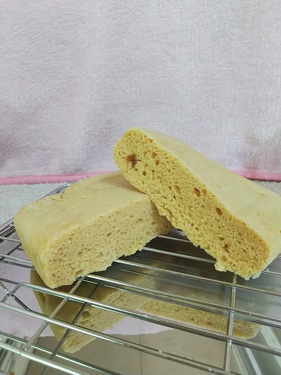 レンジで☆米粉と豆腐の黒糖きな粉蒸しパン