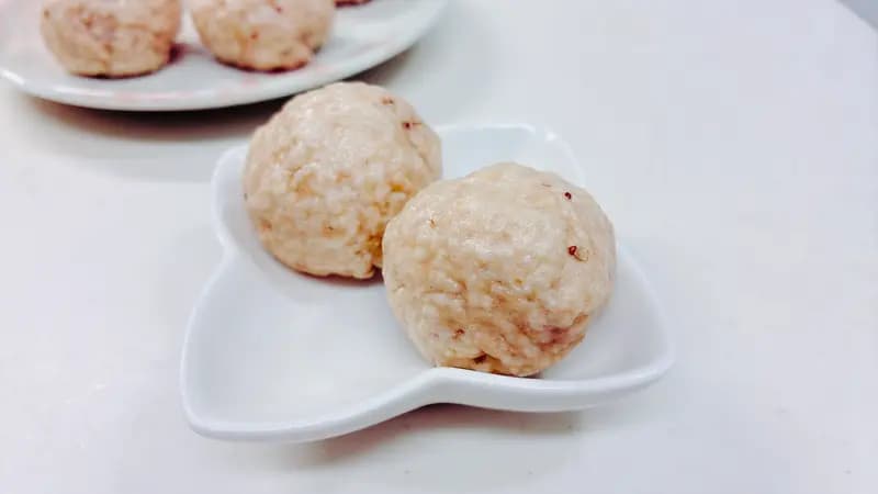 ほんのりピンク🌸苺まんじゅう