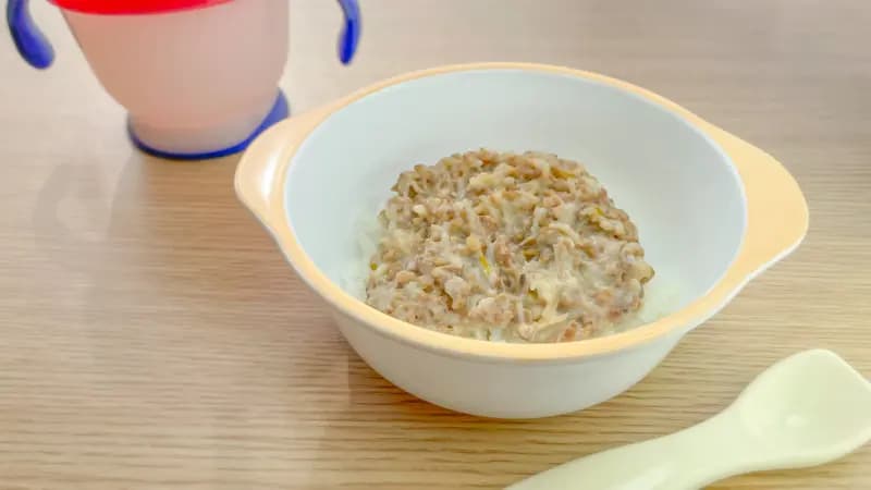 \便秘対策に!/長いもでふわとろ豚そぼろ丼