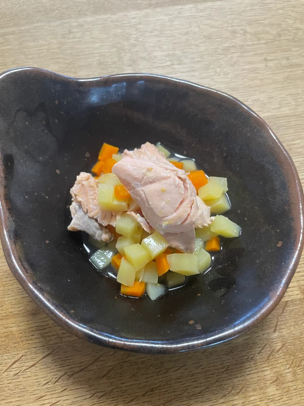 鮭とじゃがいものうす味煮