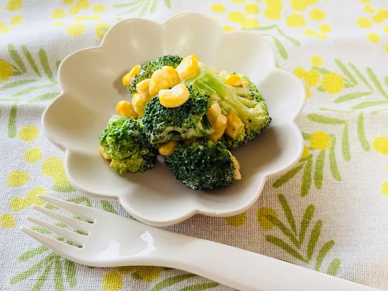 ブロッコリーとコーンのカレーマヨ和え