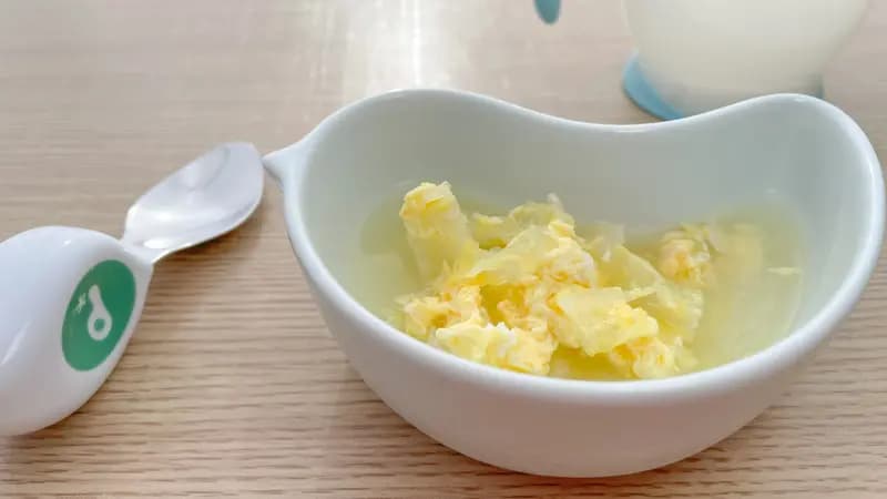 \切って煮るだけ!子どもが飲み干す/中華風たまご白菜スープ