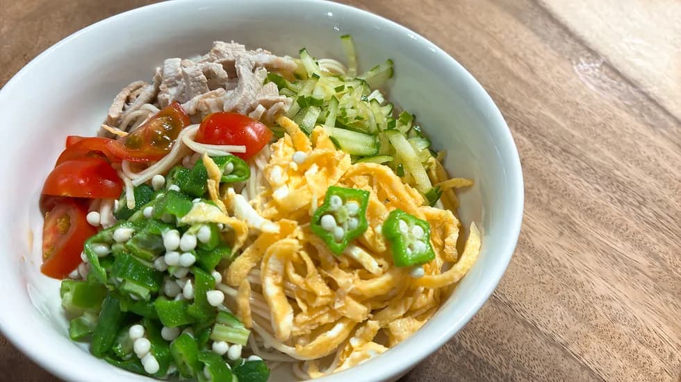 オクラのお星様★夏野菜たっぷりそうめん冷やし中華