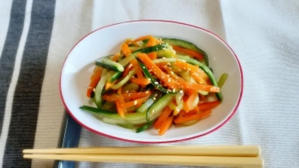 たっぷり作れる♪人参ときゅうりのさっぱりナムル