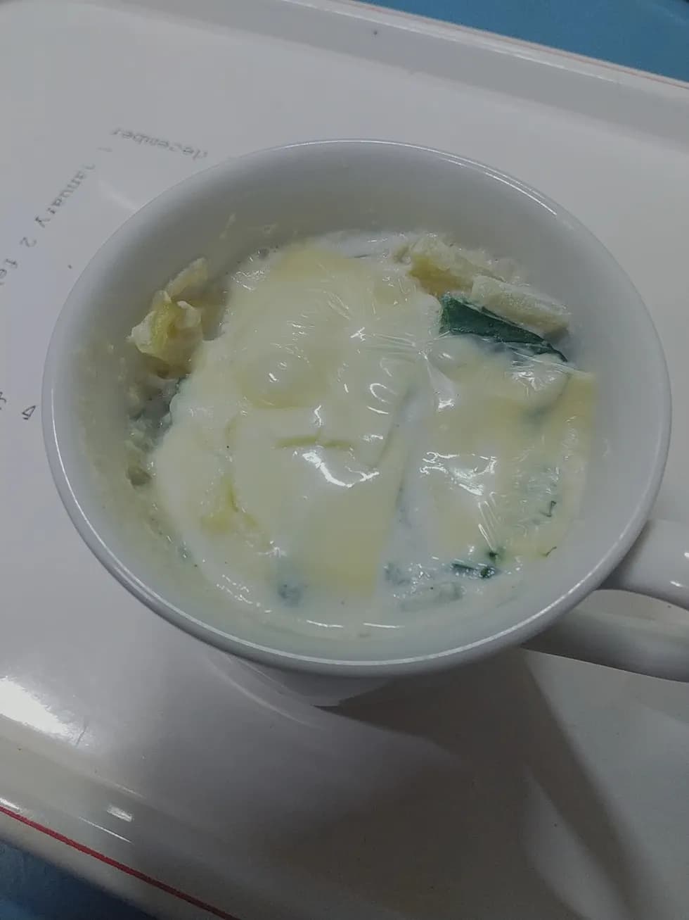 レンジで簡単時短!豆腐クリームのマグカップポテトグラタン
