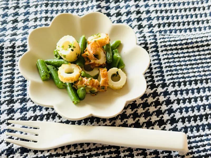 インゲンと竹輪の磯部マヨ炒め