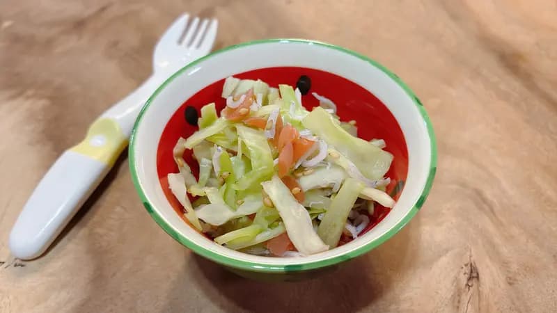 カリッと楽しい!キャベツのカリカリ梅サラダ