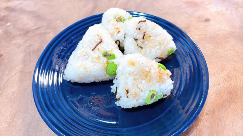 カルシウム強化🦴枝豆とチーズの焼きおにぎり