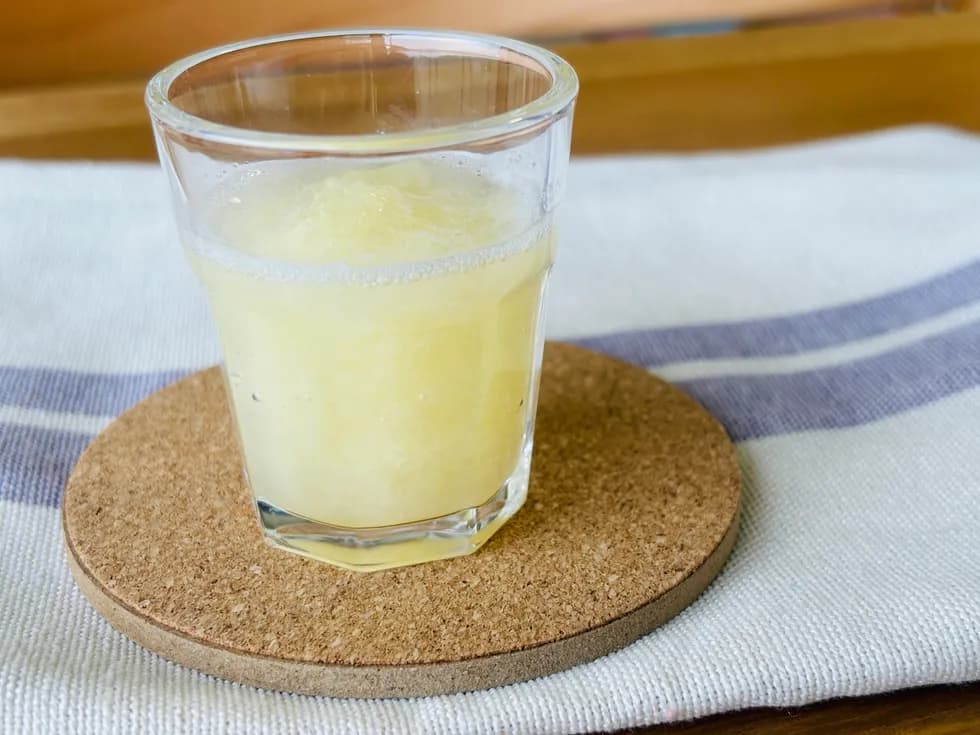 りんごのすりおろしジュース