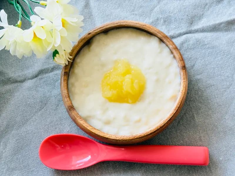 【離乳食 中期】りんごのミルクパンがゆ