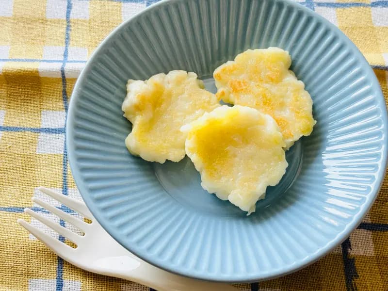 【離乳食 後期】 りんごと食パンのもちもちおやき