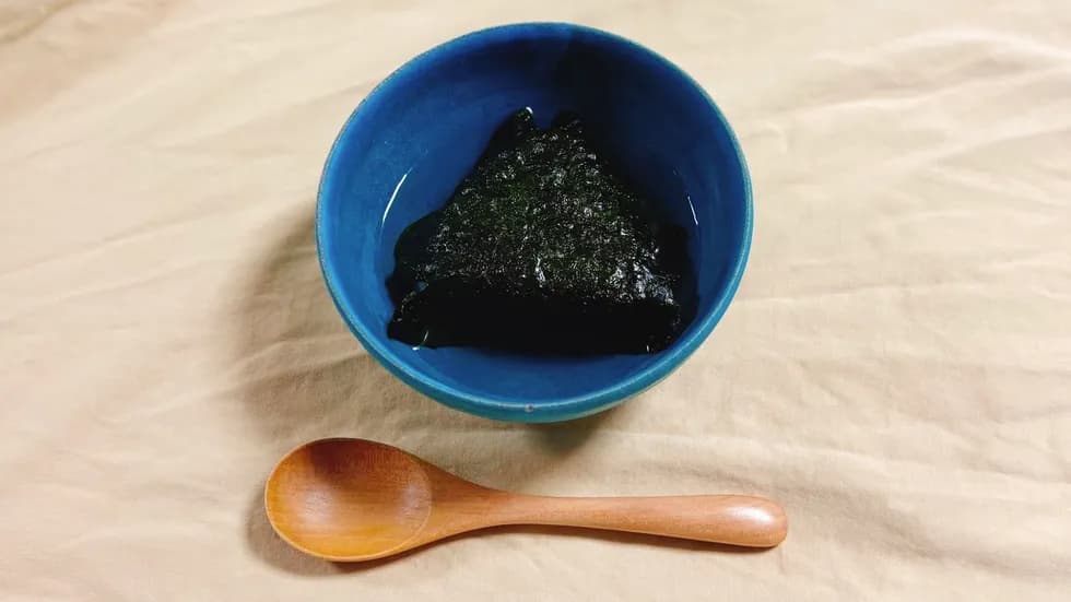 【風邪のとき】コンビニの鮭おにぎりでつくる!お茶漬け