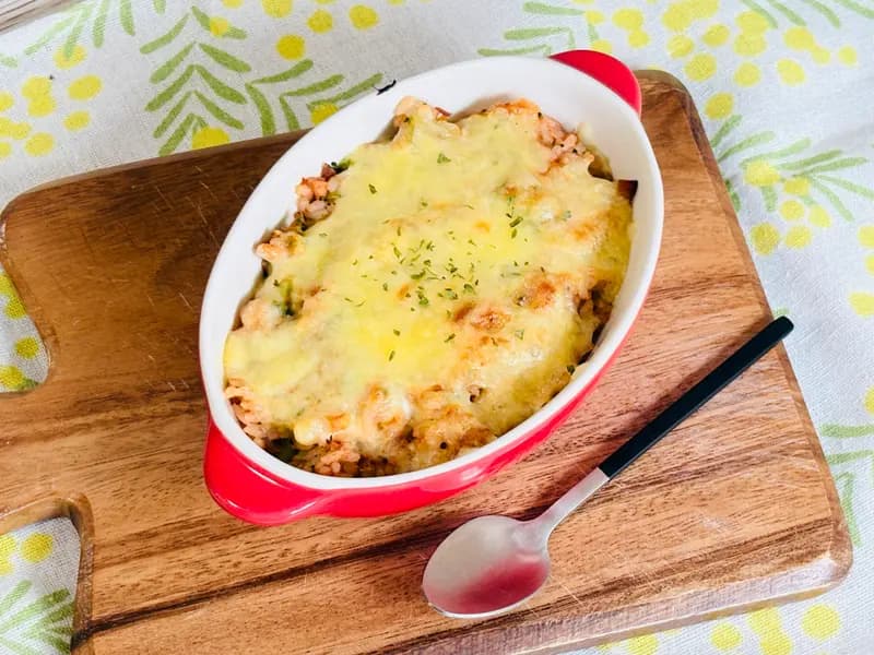 ツナと野菜のケチャップライスグラタン