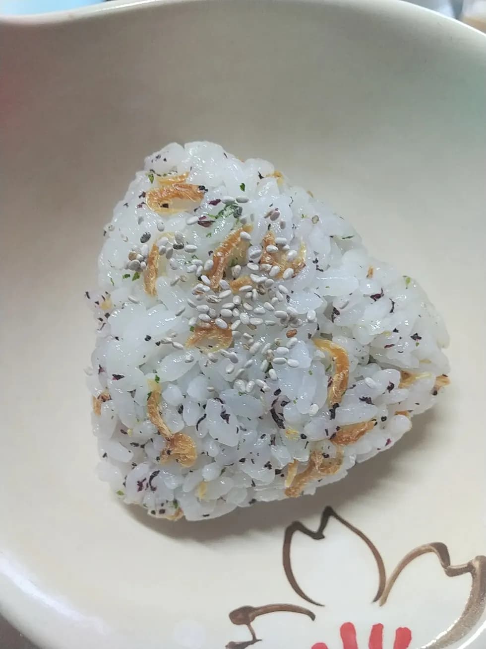 桜えびと青のりのゆかりおにぎり