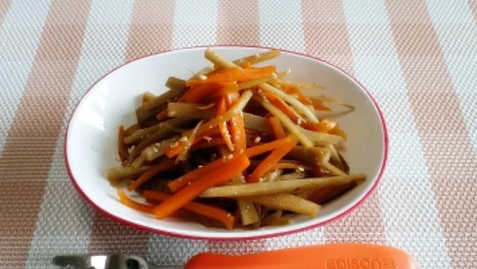 やさしい味のごぼうとにんじんのきんぴら