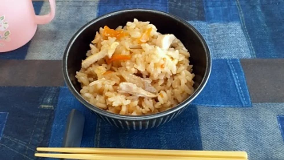 鶏ごぼうのふっくら炊き込みご飯🥕🍚