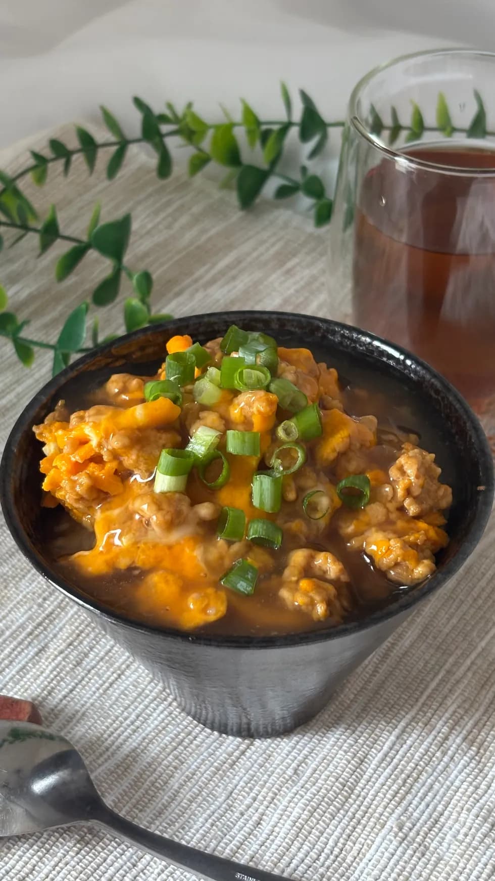 とろ玉そぼろ丼