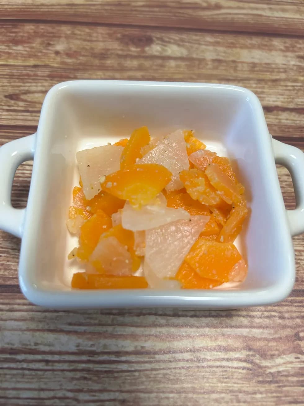 人参と大根のゴマゴマ和え