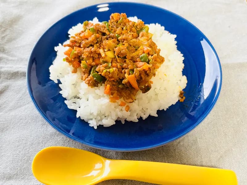 お野菜たっぷりドライカレー