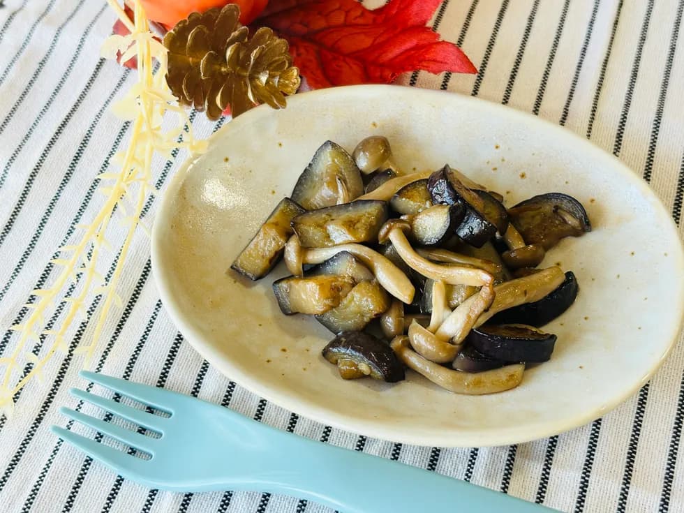 なすとしめじの甘辛炒め