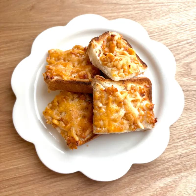 納豆チーズトースト