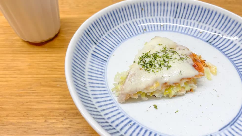 \ 野菜もたんぱく質もこれ1枚! / チーズお好み焼き