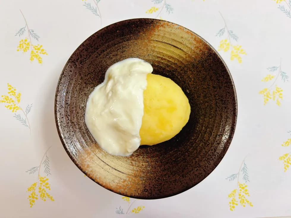 りんごのヨーグルトサラダ