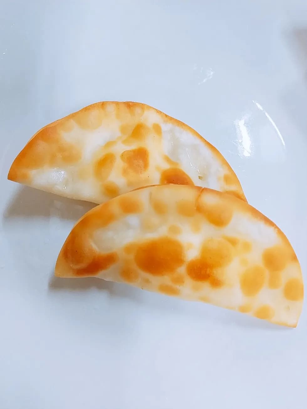 餃子の皮でパリとろ♪チーズ揚げ